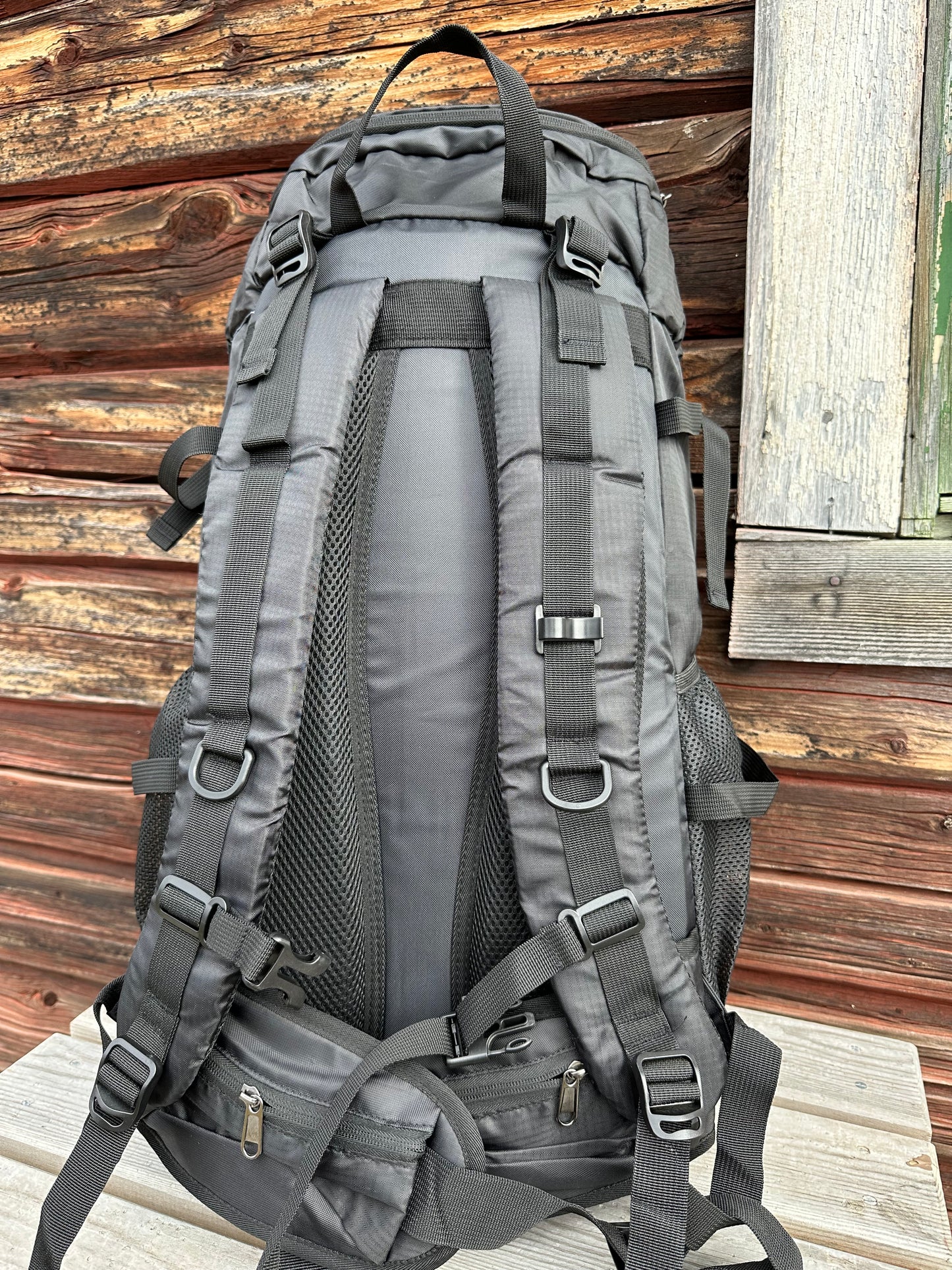 Vandringsryggsäck Backpacker 65 liter SVART